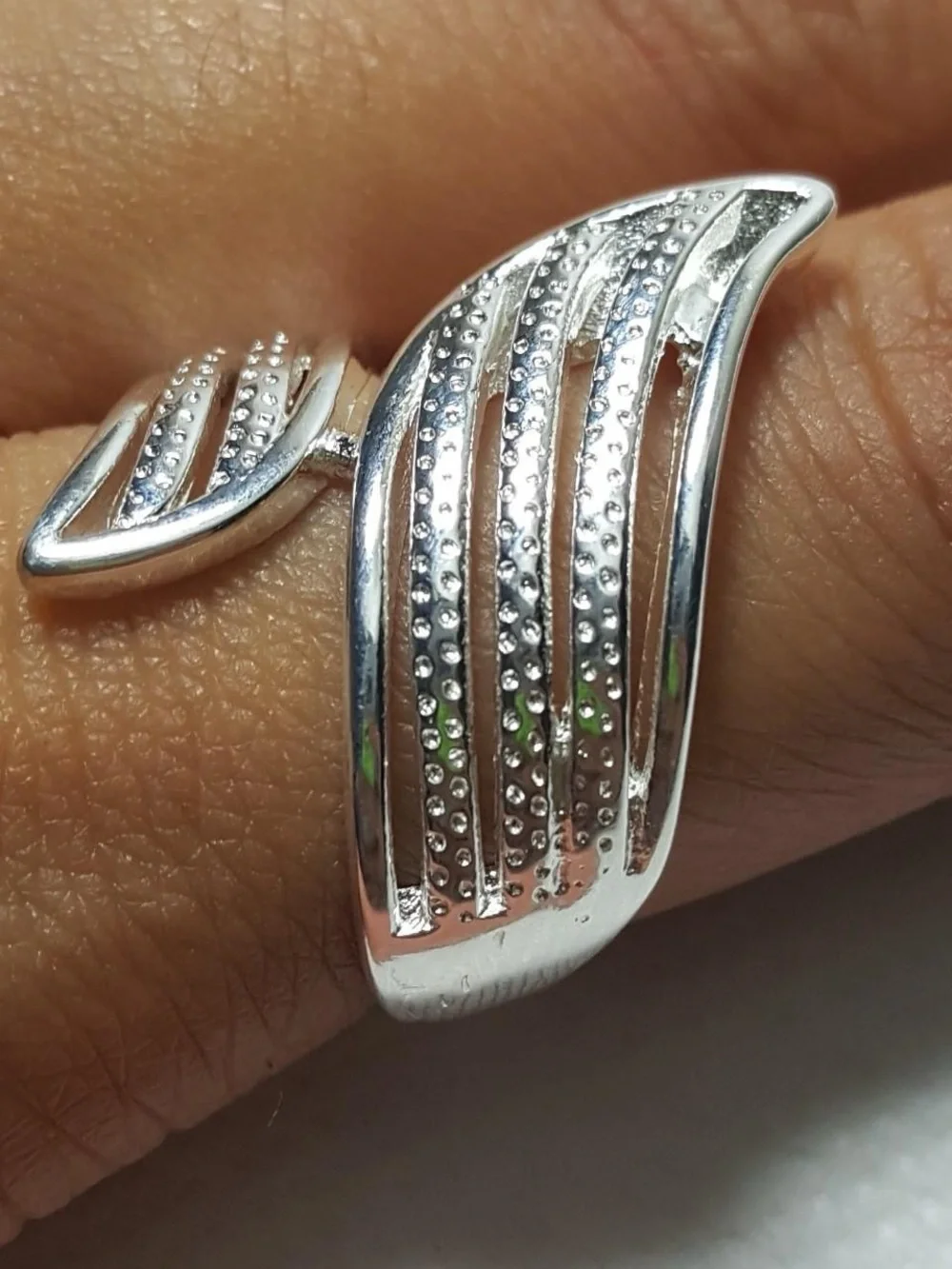 925 Silver Open Wave Statement Ring - Silver